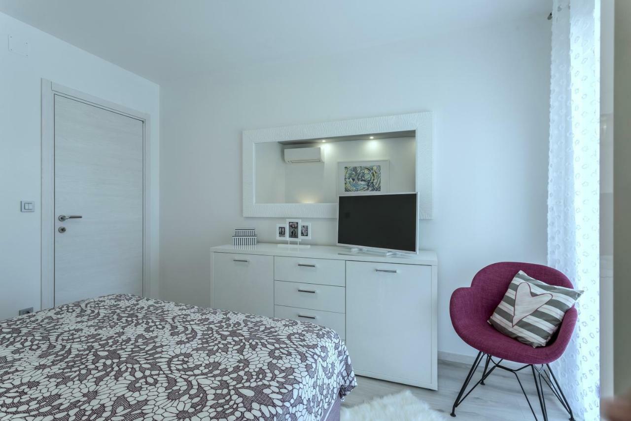 Villa Ema Kastela With Private Heated Pool 외부 사진
