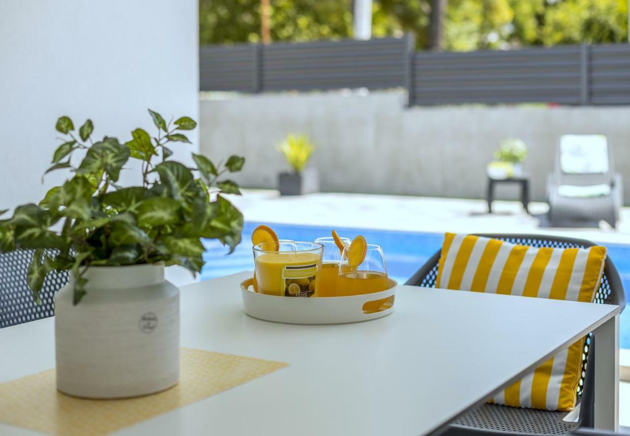Villa Ema Kastela With Private Heated Pool 외부 사진